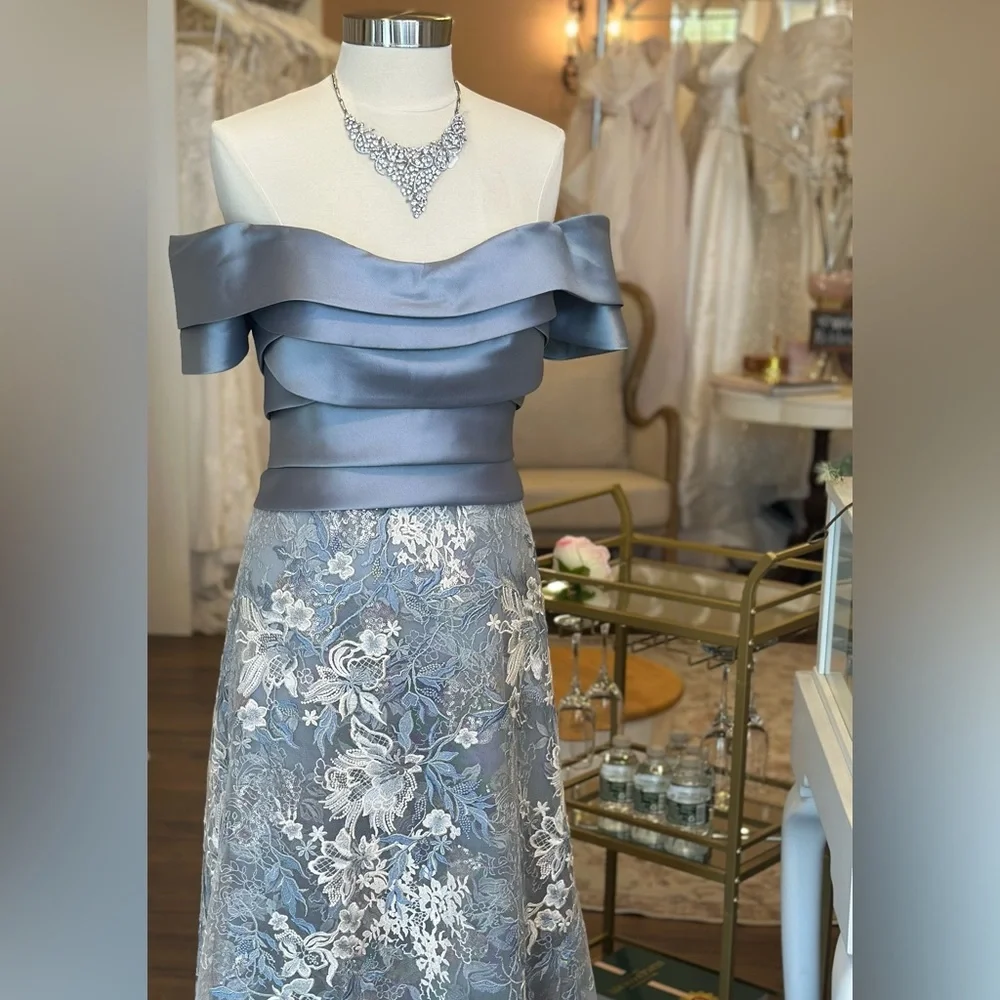 Mother of the Occasion - Picture 2 of 5